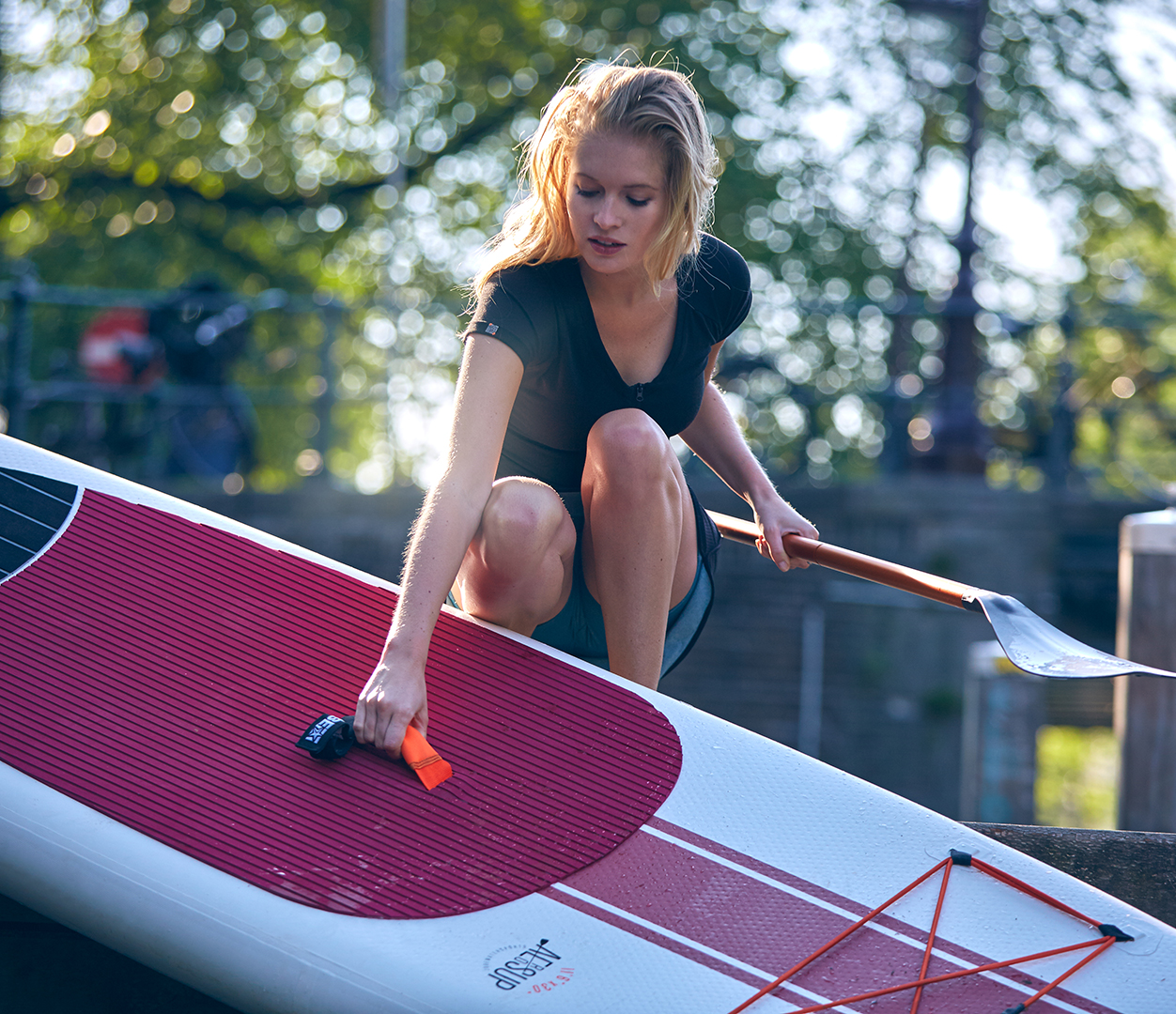 beetje Zie insecten Verbanning Paddle holder on Stand Up Paddle Board